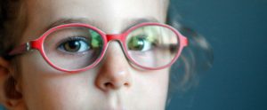 are you able to distinguish with each eye meaning in hindi 1