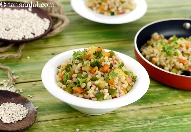 जौ बनाम गेहूं: पोषण, उपयोग और अंतर (Jau banam gehun: Poshan, upayog aur antar)