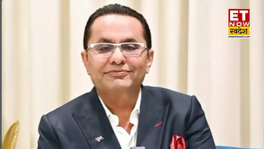 अरबपति बनने का मार्ग: धन संचय, निवेश और अवसर (अरबपति बनने का मार्ग: धन संचय, निवेश और अवसर)
