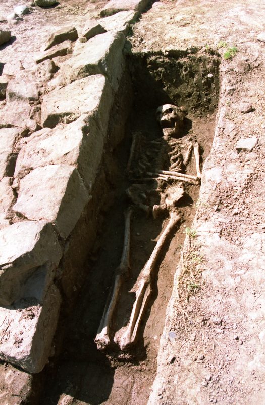 buried meaning in hindi 1