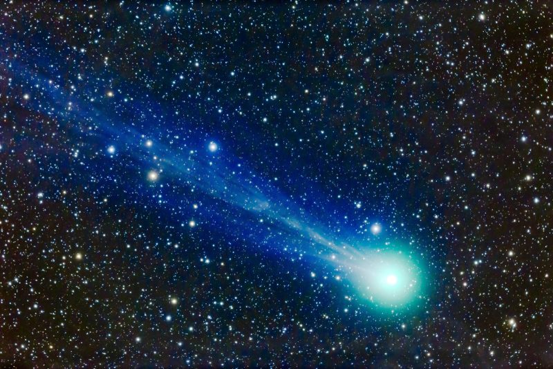 भारतीय ज्योतिष में धूमकेतु: शुभ या अशुभ?  विभिन्न मत और प्रभाव
