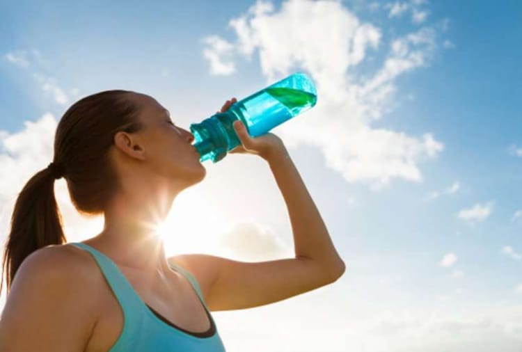 हाइड्रेटेड का हिंदी में अर्थ: परिभाषा और बुनियादी बातें (Hydrated ka Hindi mein arth: Paribhasha aur buniyadi batein)