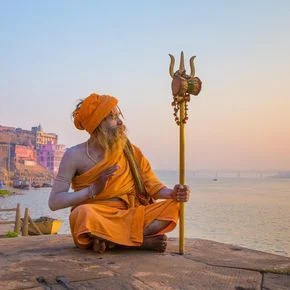 एक संन्यासी का जीवन: त्याग, तपस्या और साधना