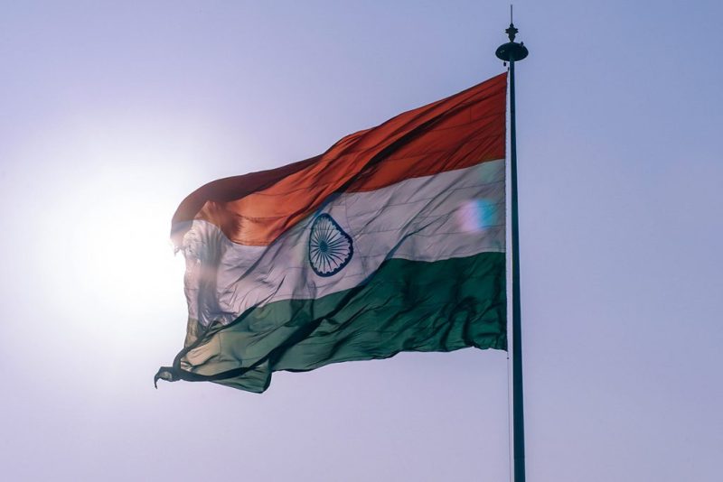 सीनियर शब्द का उपयोग: उदाहरण और वाक्य