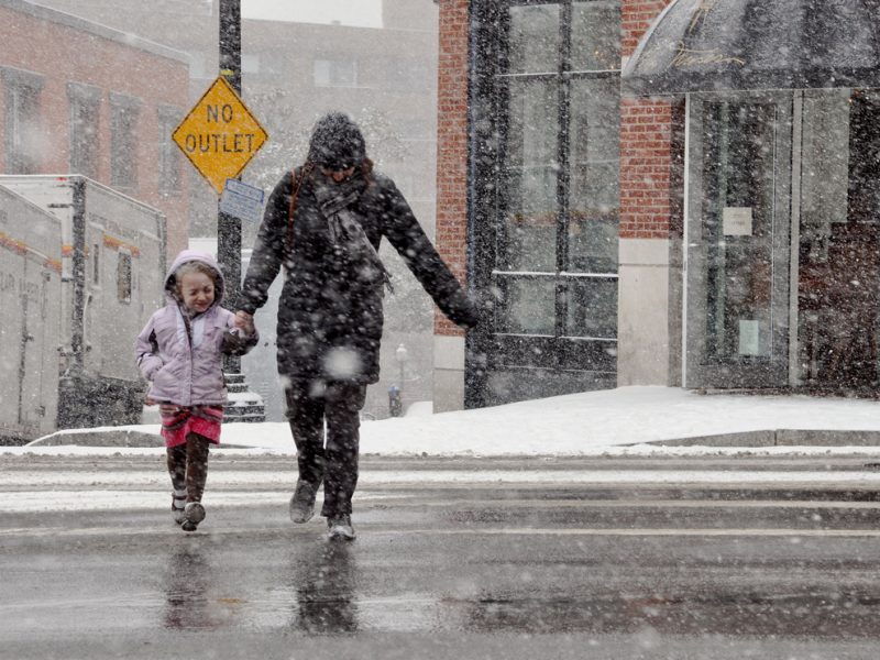 Sleet और संबंधित मौसम की घटनाओं के बीच अंतर (Distinction Between Sleet and Related Weather Phenomena)