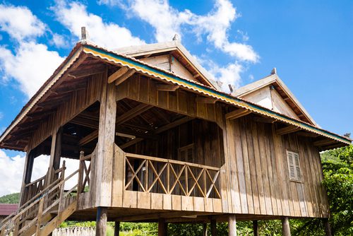 stilt house meaning in hindi - Hình 1