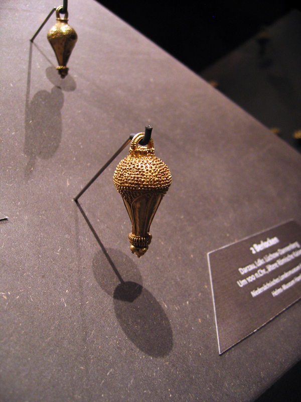 trinkets meaning in hindi - Hình 3