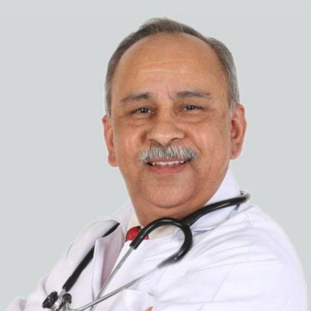 एक अच्छे मूत्र रोग विशेषज्ञ की तलाश कैसे करें? हिंदी में योग्यता, अनुभव और विशेषज्ञता के बारे में